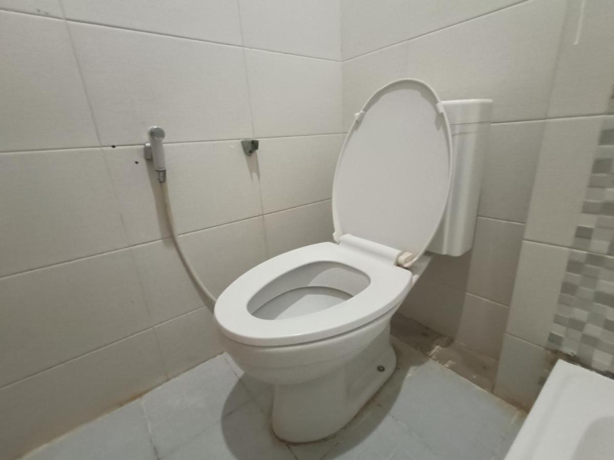Balqies Homestay Syariah Makassar Mitra Reddoorz Exteriér fotografie